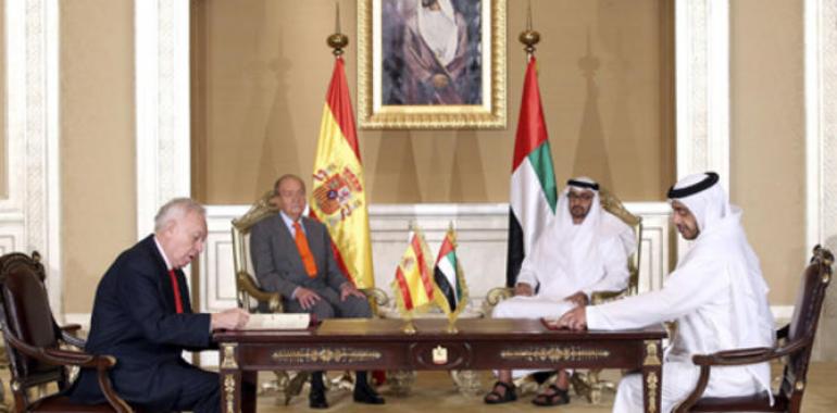 El Rey preside la misión española de negocios en Emiratos Árabes Unidos