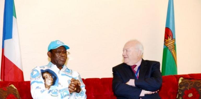 Moratinos propone estrechar lazos entre España, Guinea y América Latina