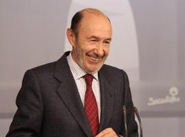 Rubalcaba denuncia la \"trompetería de la recuperación\" del Gobierno