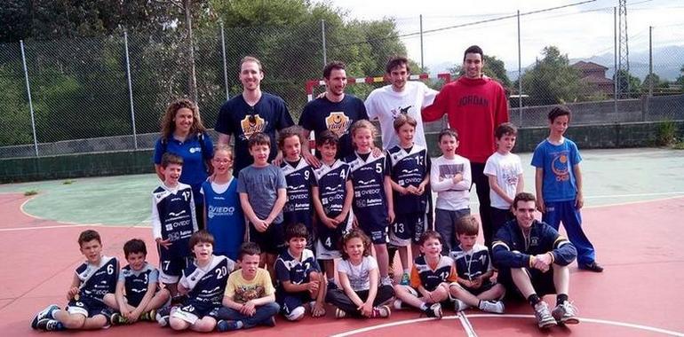 Baby baloncestistas de Oviedo despiden temporada