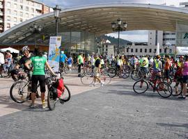 Nueva edición de los paseos por Oviedo con Asturies Conbici