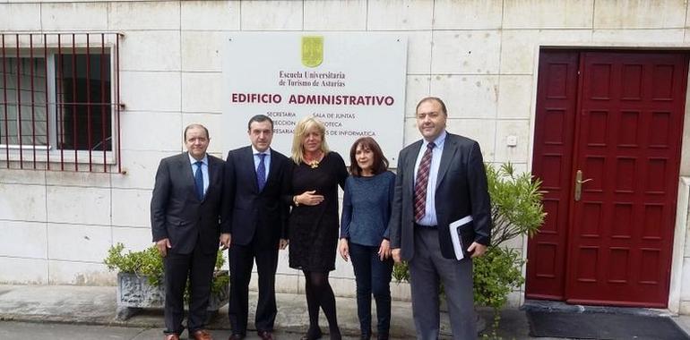 FAEN y Escuela de Turismo impulsarán la eficiencia energética en hoteles asturianos