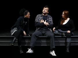 La compañia Konjuro Teatro lleva a Llanes \Teatromaquia\ el próximo 6 de junio