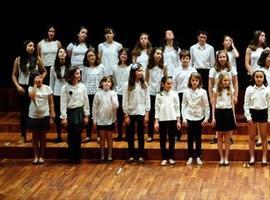 Concierto del joven coro “Julián Orbón” en el museo Antón de Candás