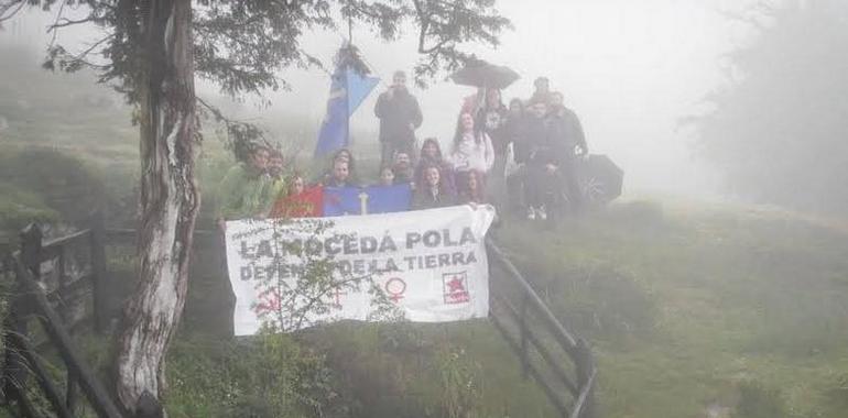 Darréu desendolcó una xornada de montañismu, compañerismu y memoria hestórica