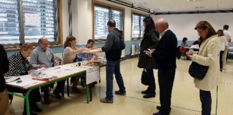 FORO:La modificación electoral de PP y PSOE es una carrera de obstáculos para los emigrantes