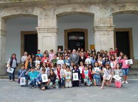 Visita de alumnos del colegio Celestino Montoto al Ayuntamiento de Siero