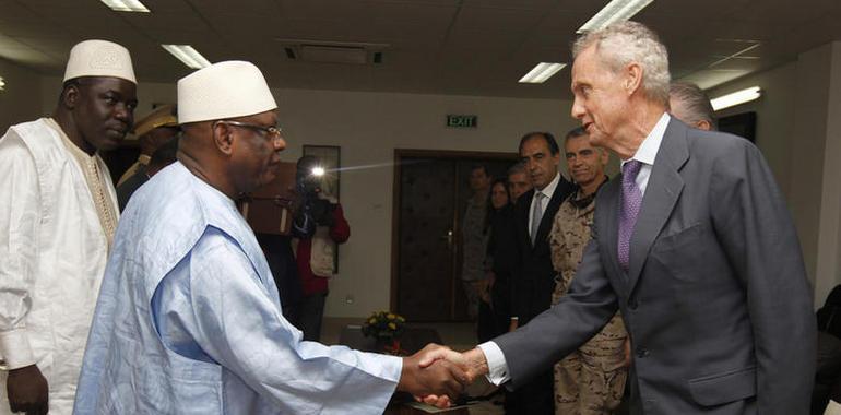 Morenés visita a las fuerzas españolas destacadas en Bamako y Koulikoro