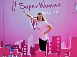 La gijonesa Pilar de la Iglesia, nueva SuperWoman del proyecto solidario de Buckler 0,0 