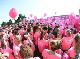 La avilesina Alba García triunfa en la multitudinaria #Carrera de la #Mujer de #Gijón  