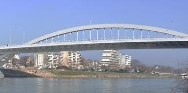 700 toneladas de chapa de Gijón para un puente que une Alemania y Luxemburgo