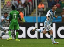 Doblete de Messi: Argentina gana a Nigeria y pasa octavos como líder del Grupo F 