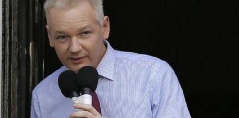 Suecia sigue empeñada en la caza de Julián Assange