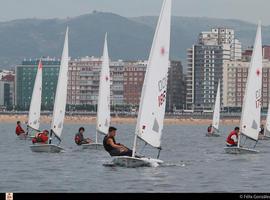 Se disputaron 4 mangas del Trofeo de Verano de Vela Ligera este fin de semana