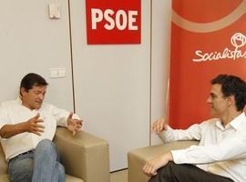 Sánchez destaca la relevancia política de la comisión de Industria que dirigirá Javier Fernández 