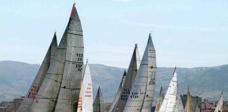 #Vela: La regata El Gaitero se estrena emproando a Gijón desde Guecho