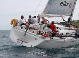 El Beelzebuth IV, de Richard Bedere, repite triunfo en la regata El Gaitero