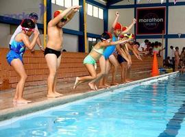 Natación, un deporte que desarrolla y fortalece el físico y la mente  