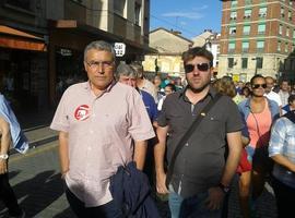 Cientos de manifestantes marchan en protesta contra el ERE del Matadero Central