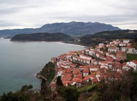 Día grande en el VI #Mercáu Tradicional de #Lastres