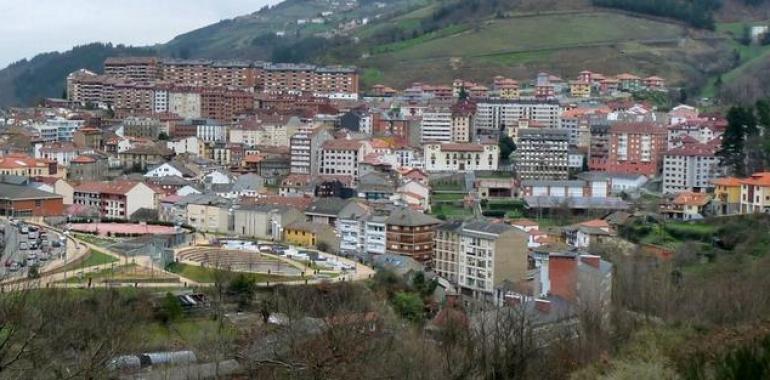 Dimite el portavoz de IU y ex alcalde de Cangas del Narcea