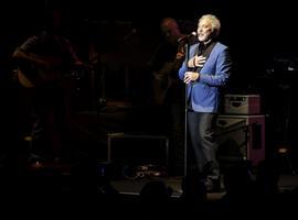 La potencia de #Tom #Jones hace vibrar al público marbellí