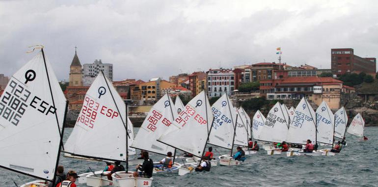 El sábado se disputa el III Trofeo Villa de Gijón de Vela Ligera 