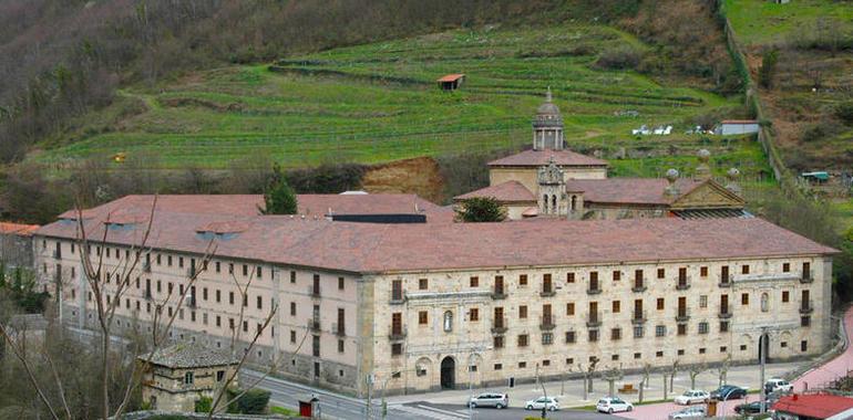 Foro Asturias critica "el lamentable mantenimiento" del entorno del parador de Courias