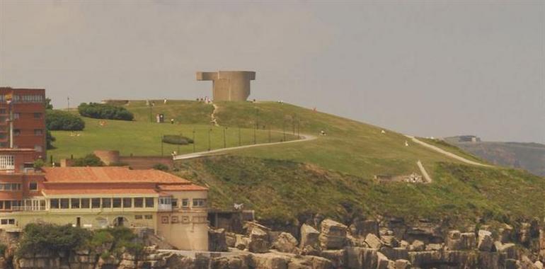 Chiringuitos y ecologistas se disputan la playa