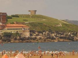 Chiringuitos y ecologistas se disputan la playa