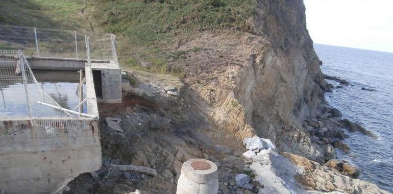 Ecologistas denuncian nuevos vertidos residuales en Peroño, Luanco