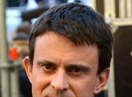 Manuel Valls presenta la domisión de tol Gobiernu francés a Hollande 