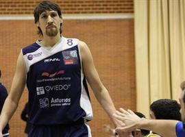 Agustín Prieto jugará una temporada más en el Unión Financiera Baloncesto Oviedo