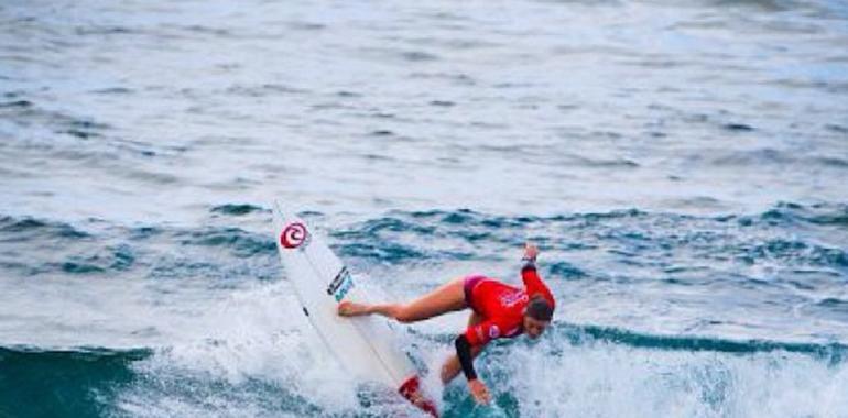 El surf asturiano compite y se exhibe en Ribadesella