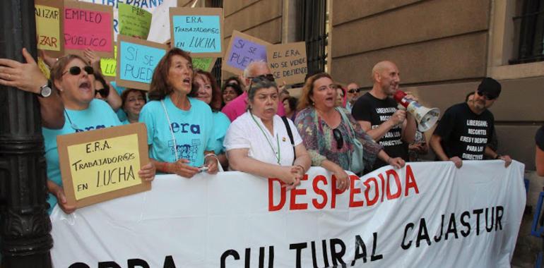 La Ley mordaza actúa en Gijón multando a trabajadores de Cajastur por manifestarse