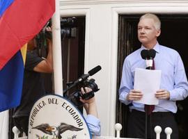 #Assange llama a pasar al #softwarelibre para "protegernos de las agencias"