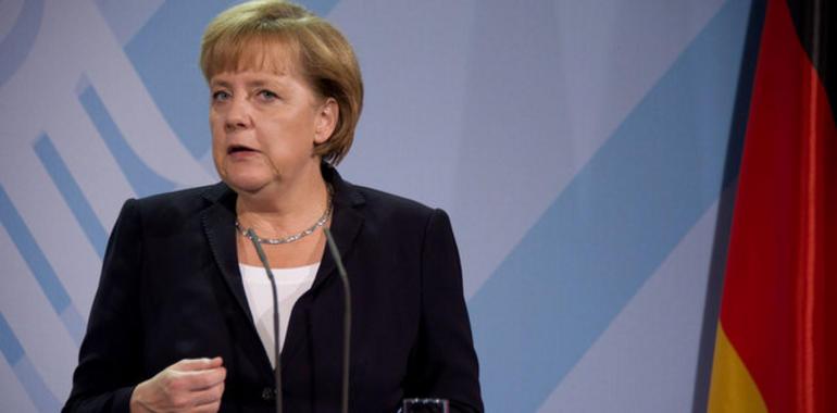 Merkel desea éxito al ambicioso paquete de reformas de Francia 