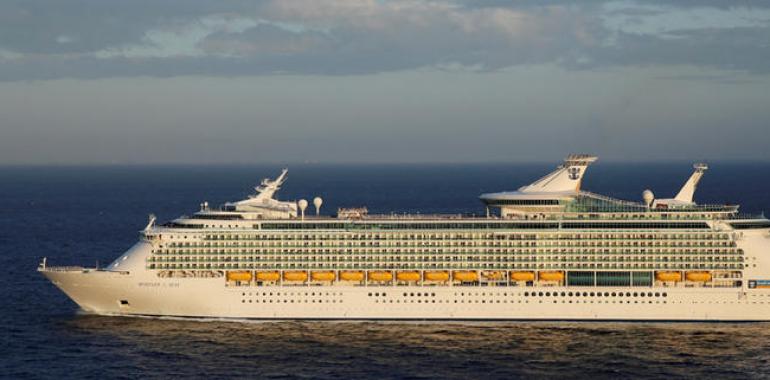 El crucero “Adventure of the Seas” llegará el martes de nuevo a Gijón