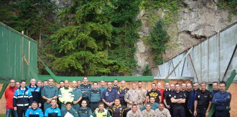 La Guardia Civil organiza el primer Campeonato de Tiro Policial Pilar 2014