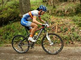 Gamonal y Kevin Suárez dominan en el ciclocross de La Vega de La Portilla, Llanes