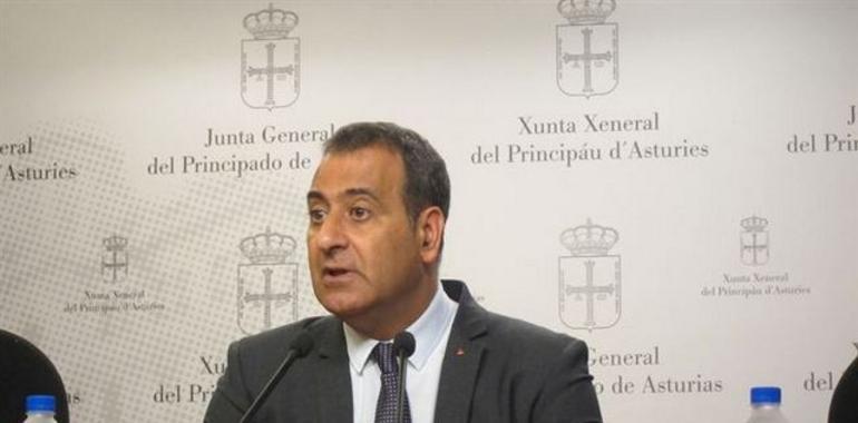 Lastra acusa a IU de mentir al negar que se haya pedido revocar a Villa como consejero de Hunosa