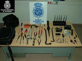 Detenidos 4 madrileños como autores de los robos en colegios de Pola de Siero