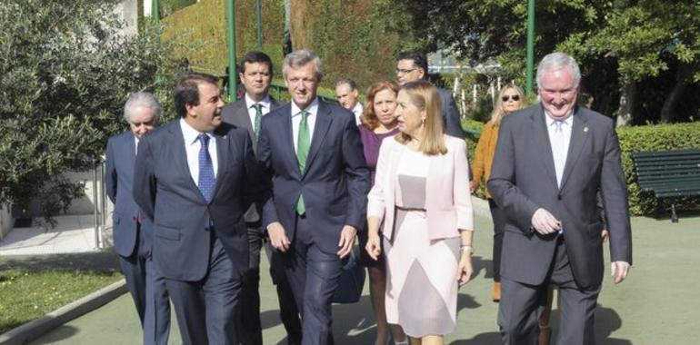 Ana Pastor, socia de Honor del Centro Asturiano de A Coruña