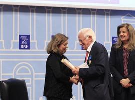 El mierense padre Ángel recibe la Medalla de Oro al Mérito en el Trabajo