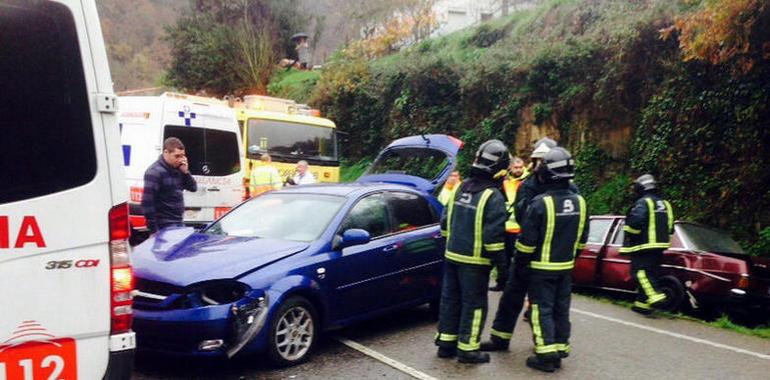 Muere una mujer de 71 años en un accidente con otros dos heridos, en Tebongo, Cangas del Narcea