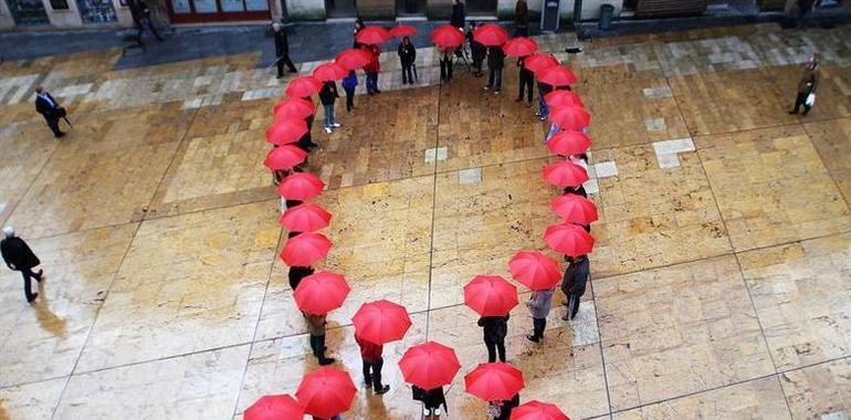 NNGG de Oviedo conmemora el #Día del #Sida con un colorido lazo humano 