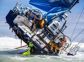 Fotos y video de la odisea de #Team #Vestas #Wind, ya a salvo en Mauricio