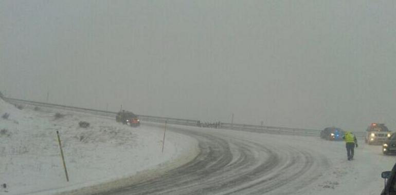 La nieve baja hoy a 900 metros en Asturias