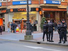 Amplio despliegue policial ante la recogida de alimentos para españoles de Falange