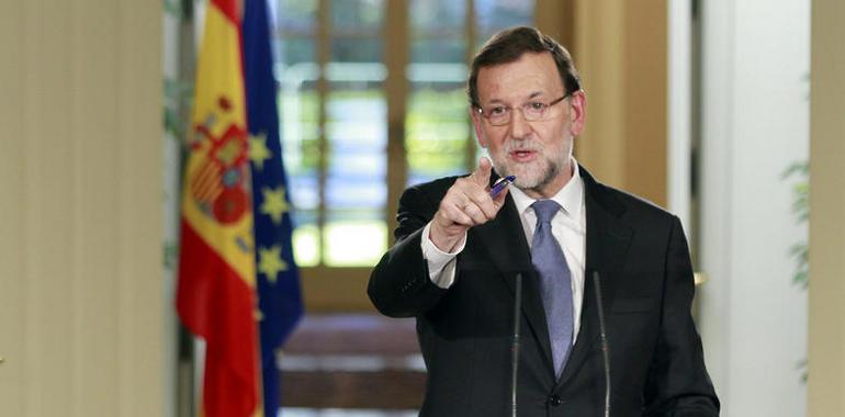 Rajoy dibuja una España llena de éxitos económicos y defiende el bipartidismo